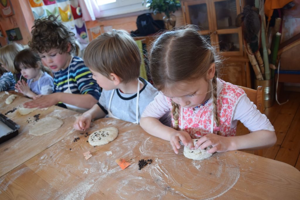Temps d'activités à l'école maternelle Steiner Waldorf