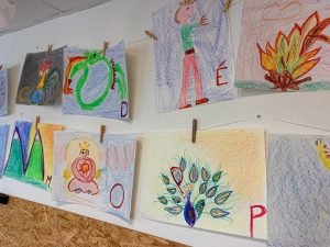 Apprentissage des lettres à l'école Steiner